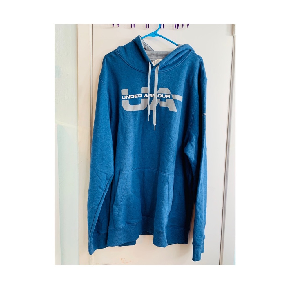 Under Armor Sweatshirt